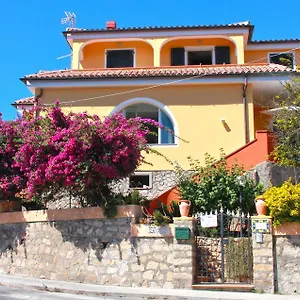 Le Bougainvillea , La Maddalena (Sassari) Italie
